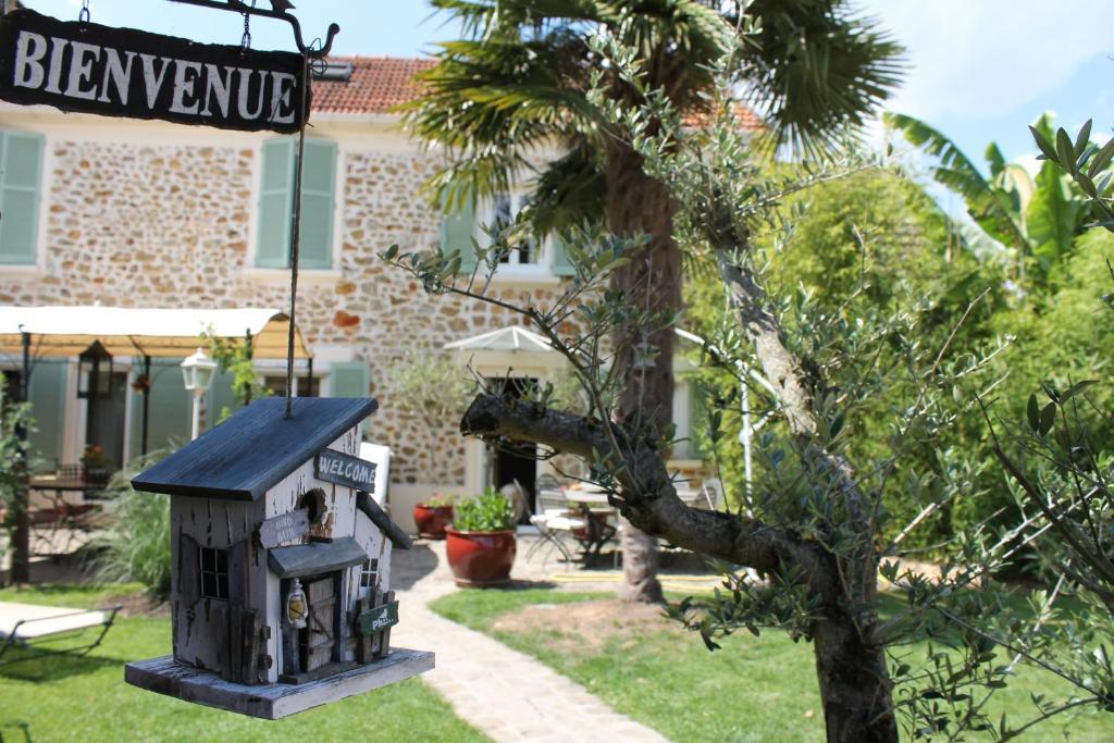 Gites Le Petit Nailly Magny-les-Hameaux Εξωτερικό φωτογραφία